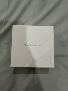 Van Cleef & Arpels White Textured Jewelry Box with Silver Logo